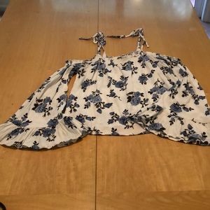 American Eagle Outfitters Fun🎉 long sleeve